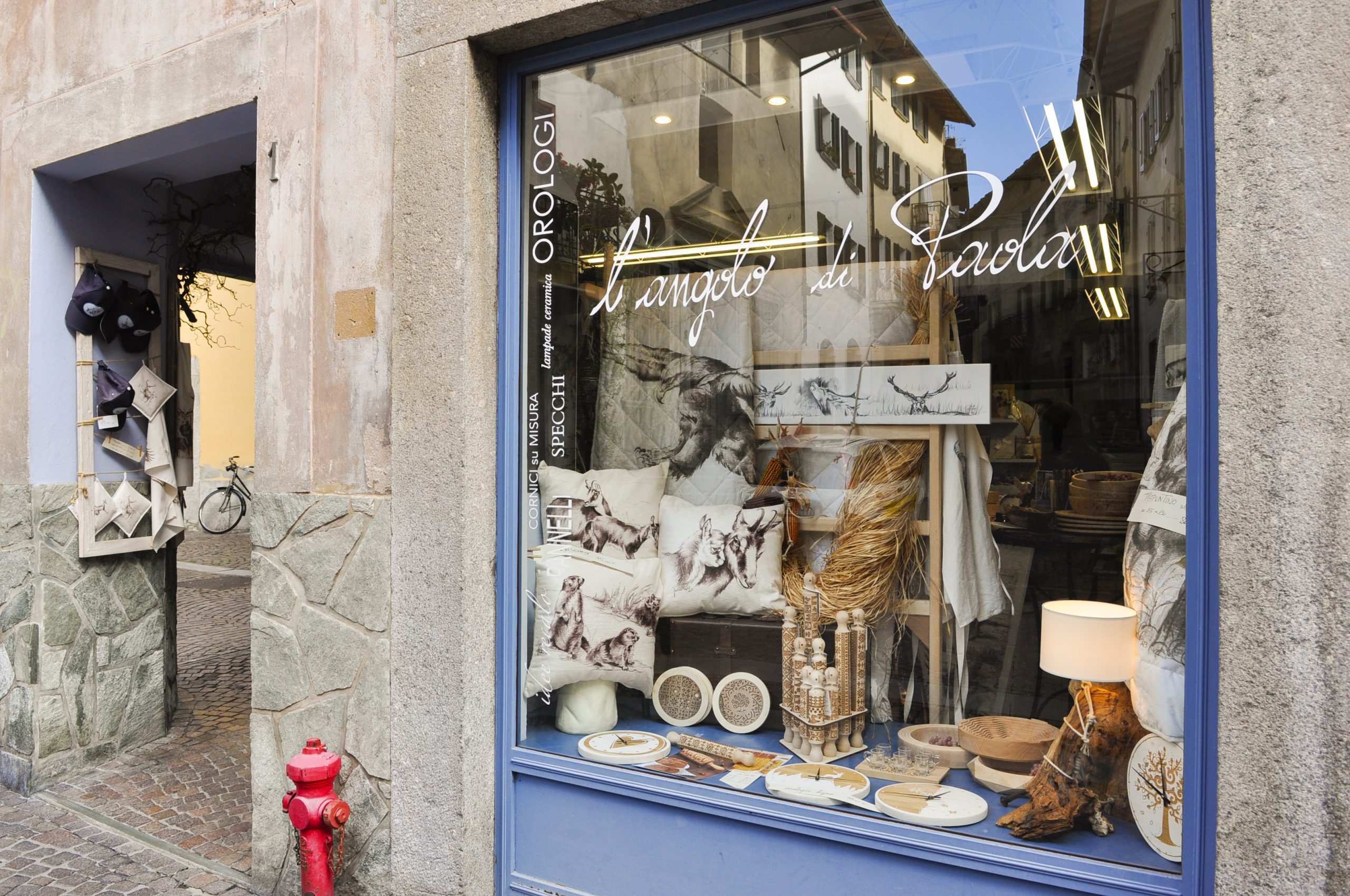 vetrina angolo di paola