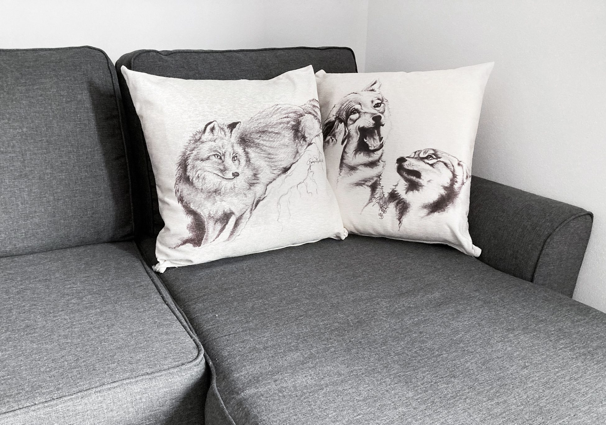 Cuscino divano disegno lupi e volpe angolo di Paola